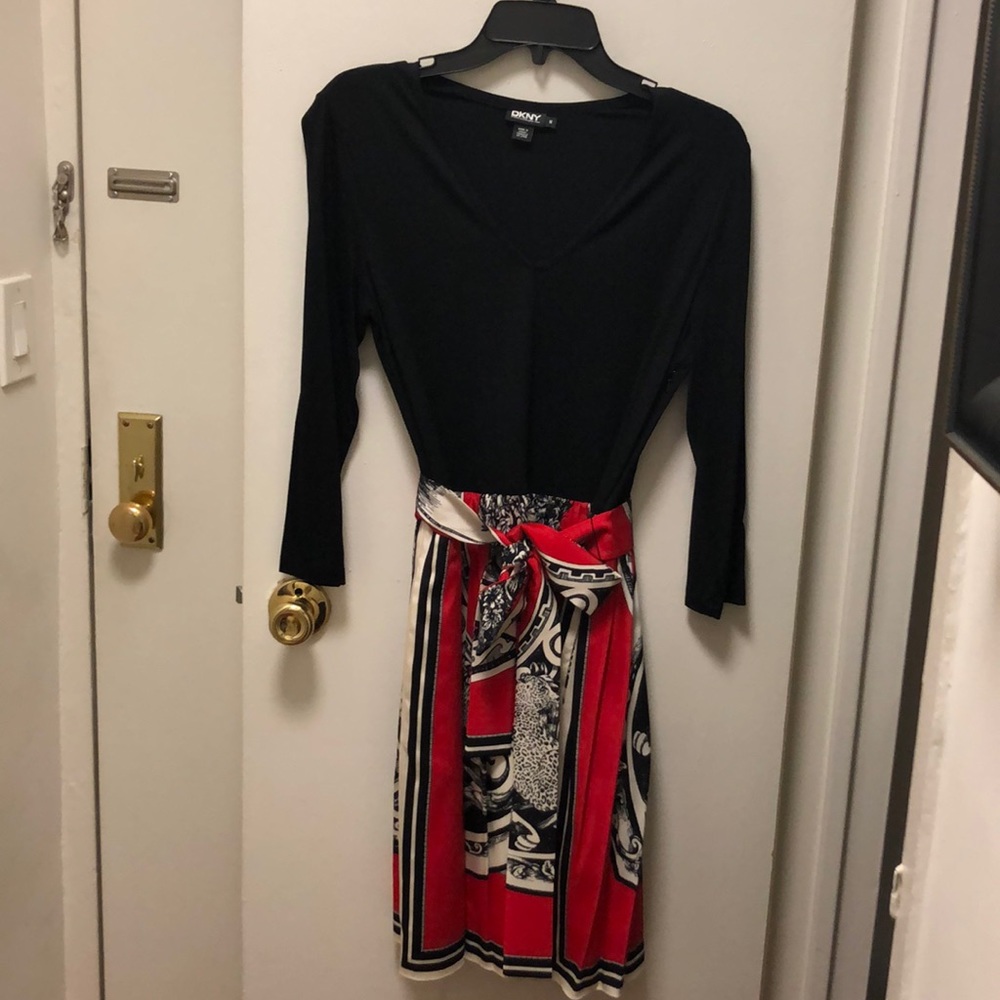 DKNY Black/Red Dress w Tie Belt, Size Medium